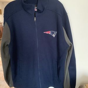 NFL New England NWT cardigan XL 2 front pockets